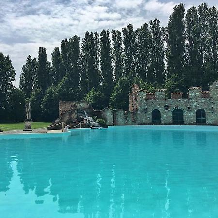 Hotel Tenuta Il Tenchio Lacchiarella Exteriér fotografie